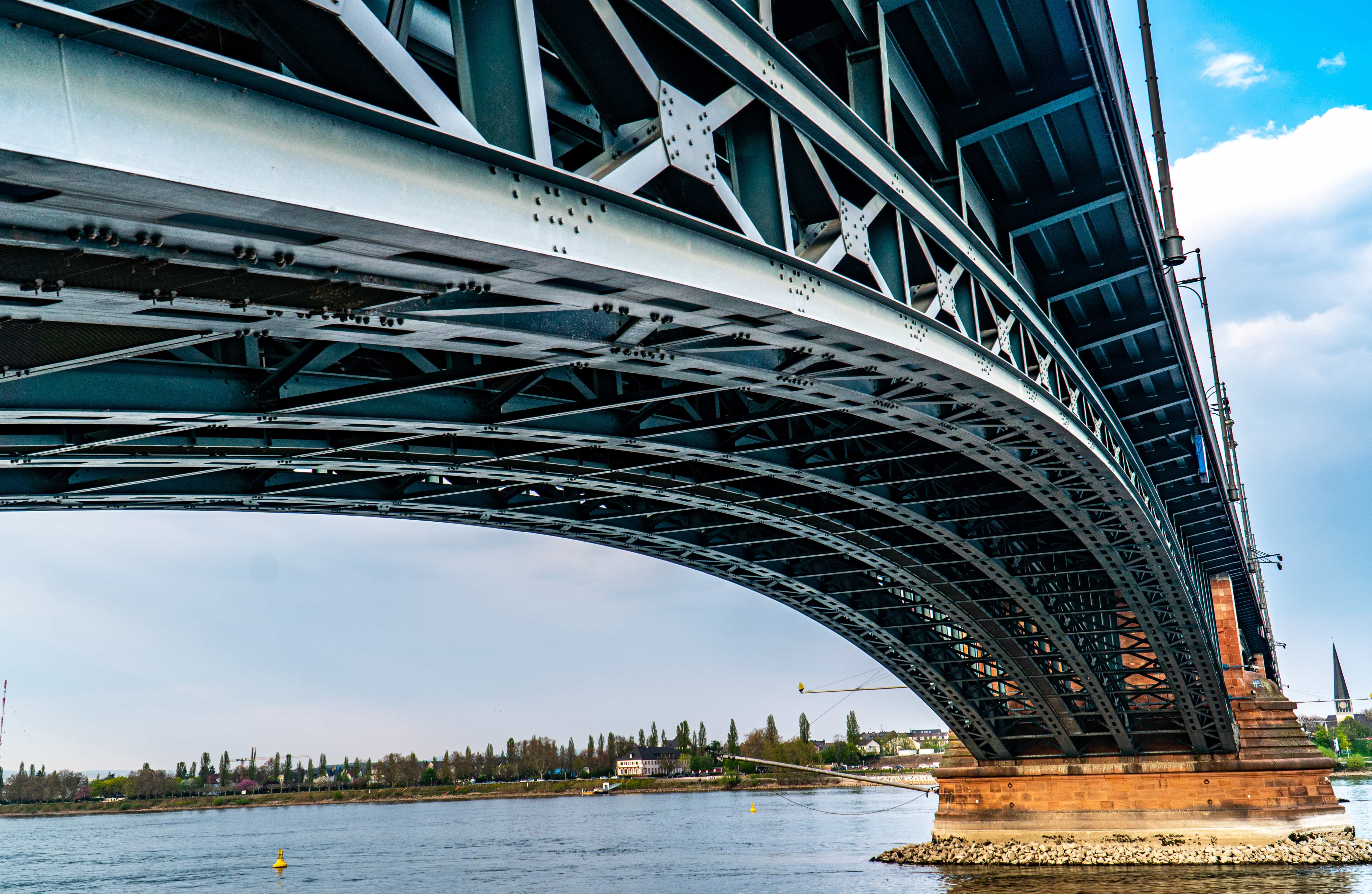 Металлический мост
